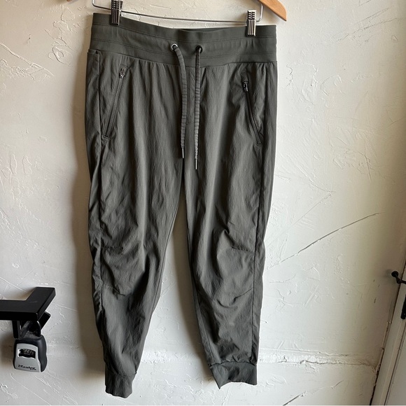 Athleta Pants - Athleta Trekkie North Joggers Women’s Size 6 Utility Hiking Athleisure Pants‎